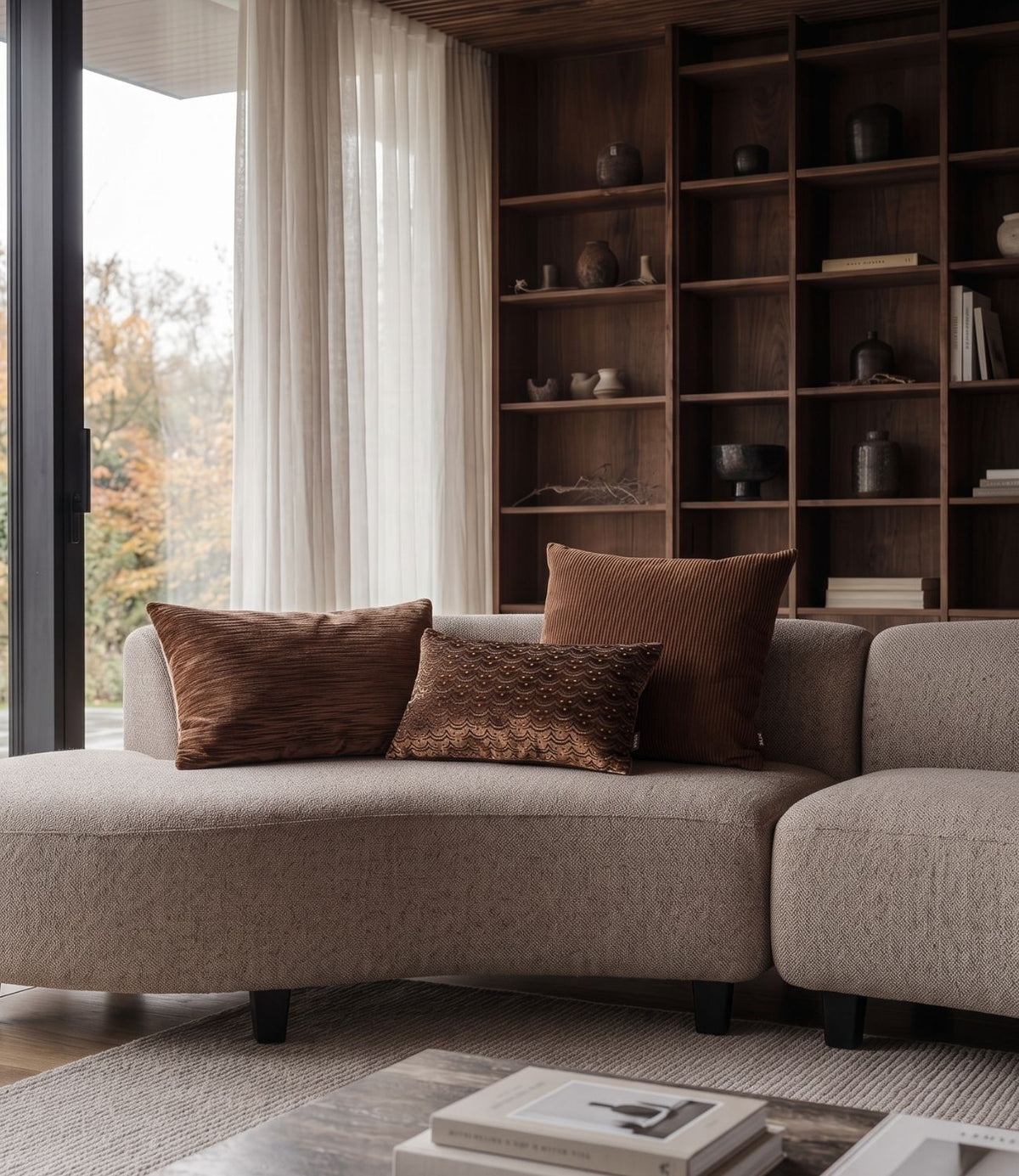 Je woonkamer warm en sfeervol maken voor de herfst en winter