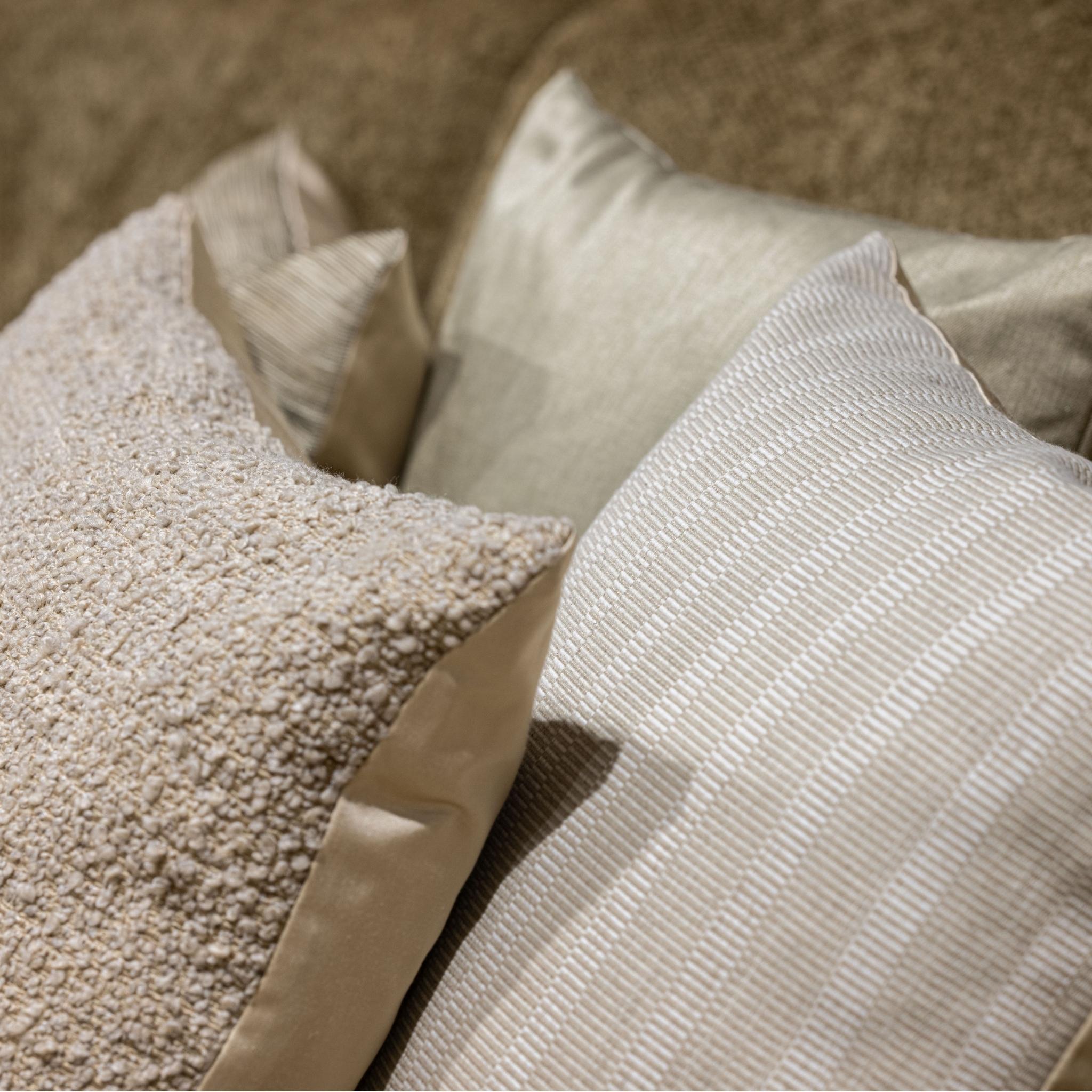 StudioBeks-sierkussencombinatie-beige-foto-2