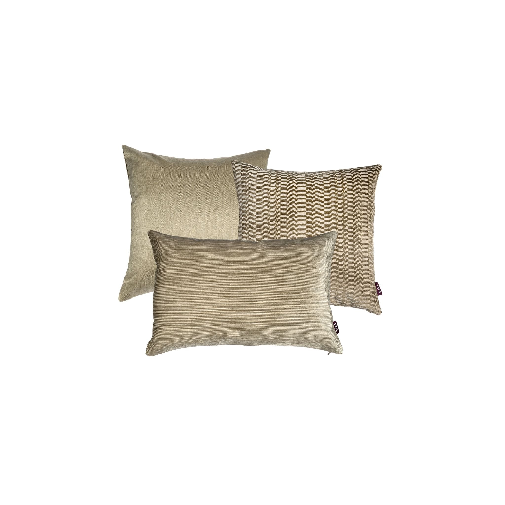 Luxe beige sierkussenset met Lise, Maya en Moos in zachte beigetinten met een subtiele groene glans van Studio Beks.