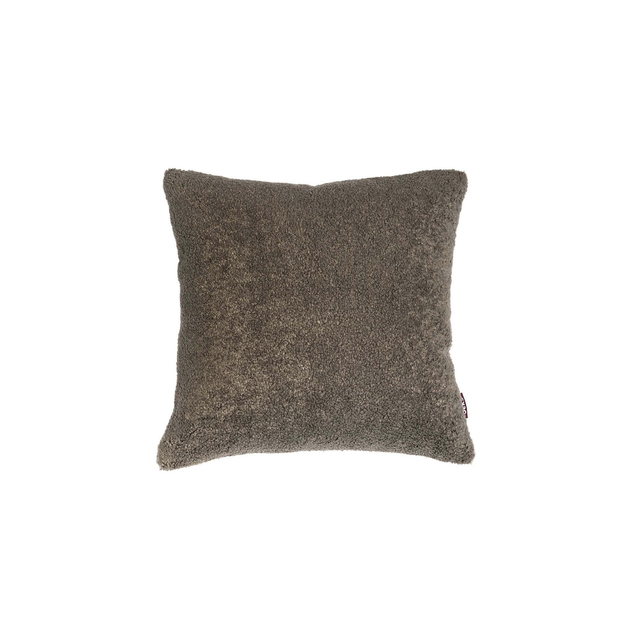 Vierkant grijs sierkussen Mick 45x45 cm van grove shearling bouclé in warme taupe-grijze tint, Studio Beks
