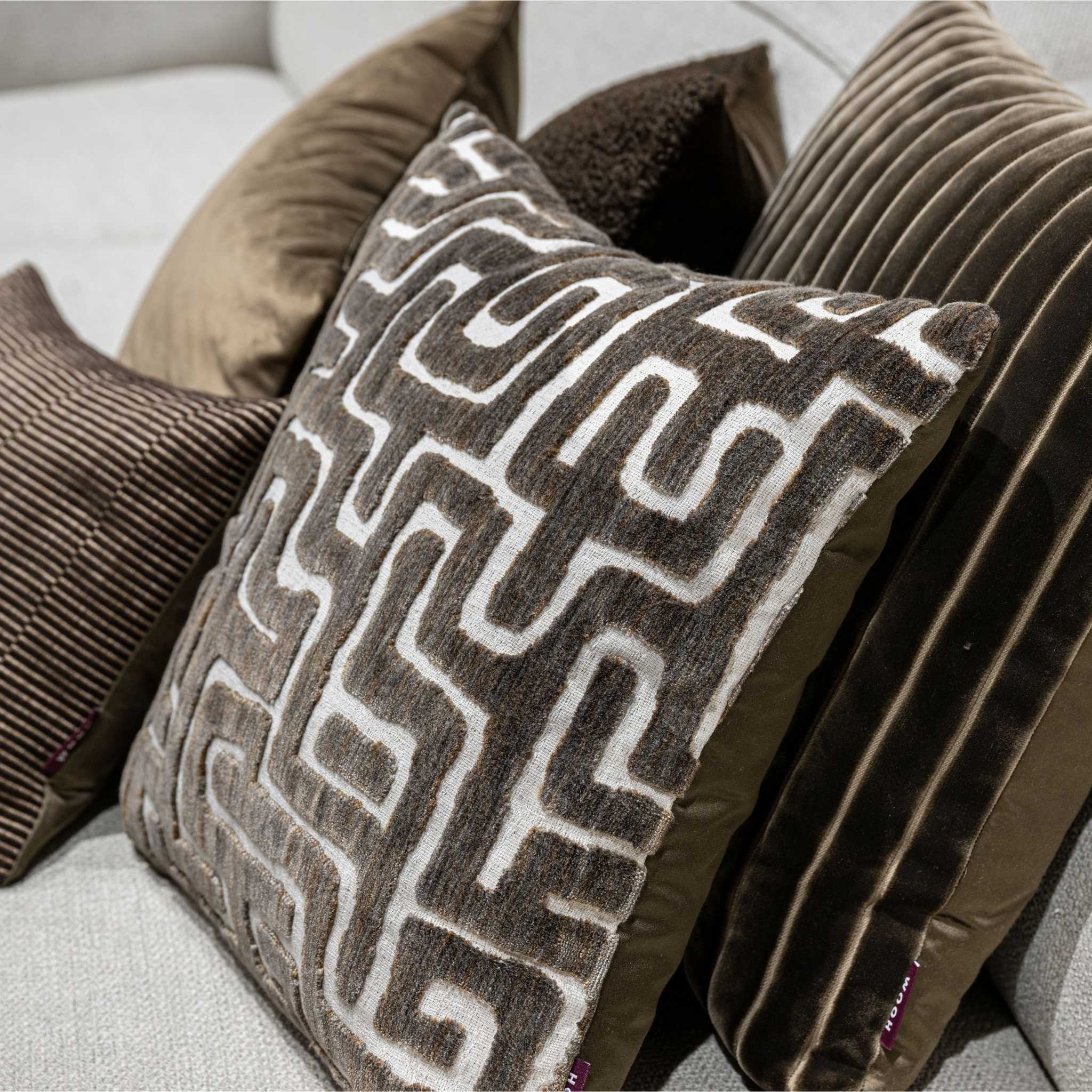 StudioBeks-sierkussencombinatie-bruin-foto-2