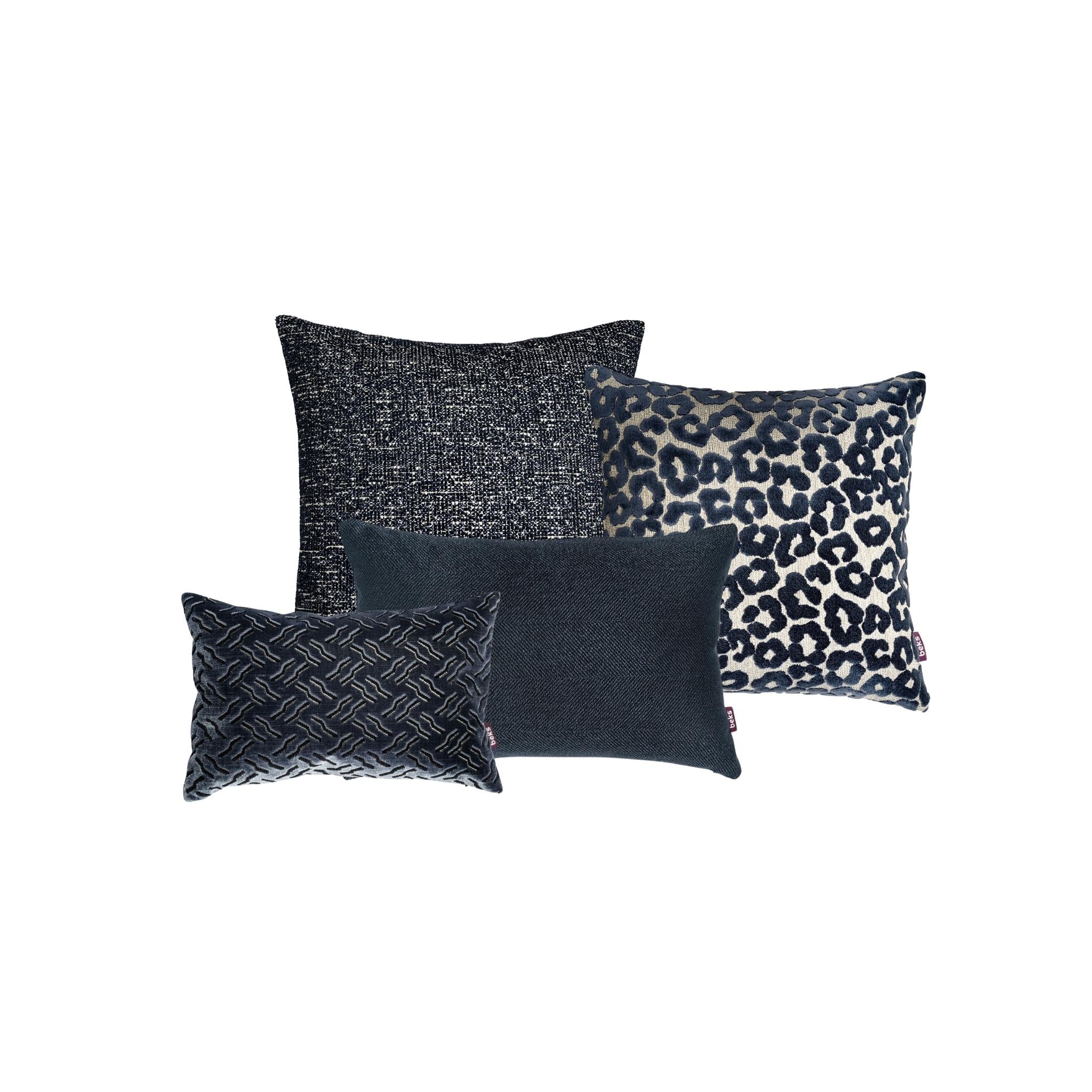Luxe blauwe sierkussenset met Ted, Mae, Moos en Theo van Studio Beks.